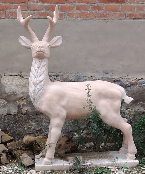 石雕鹿