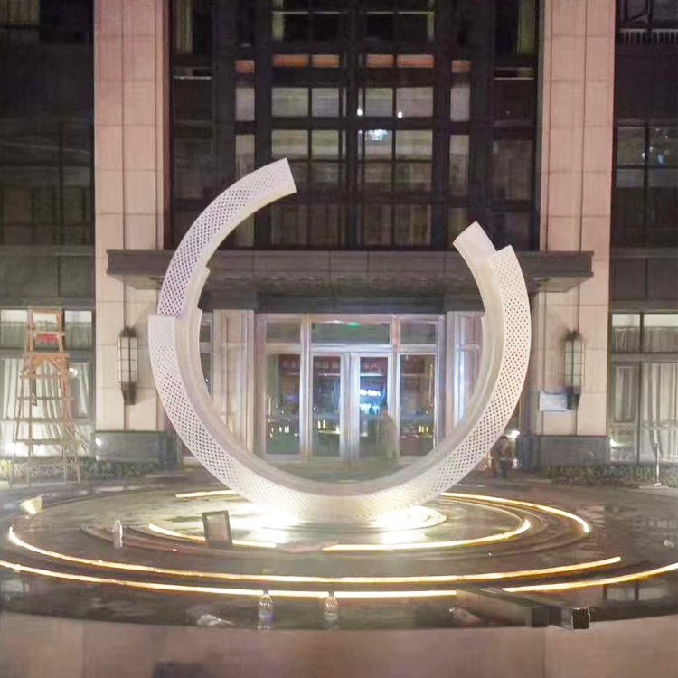 夜景不銹鋼雕塑