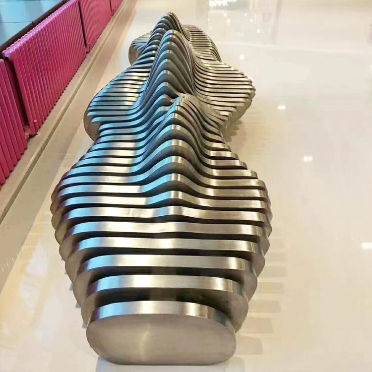 不銹鋼切面座椅雕塑